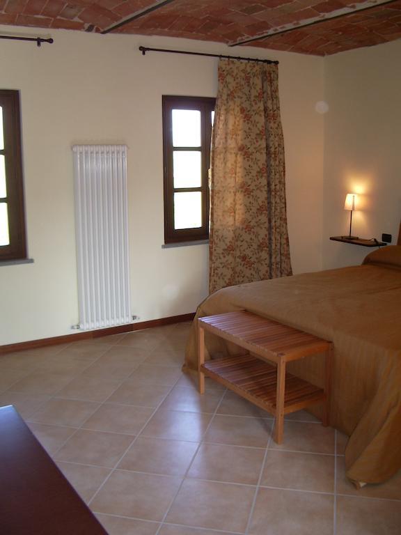 B&B Cascina Gaione Via Gallina,18B 12052 Neive Cn Szoba fotó